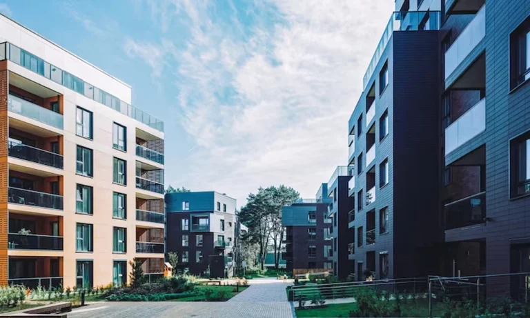 What Everyday Factors Should Influence Your Executive Condominium Decision?