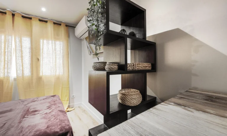 How to Maximise Space in a Studio Rental